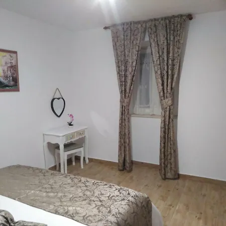 Center Roko Apartmán *