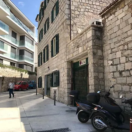 Center Roko Apartamento